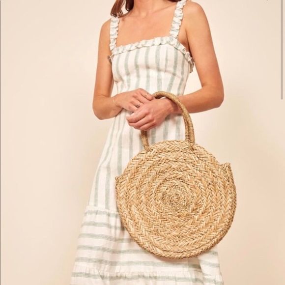 Reformation Handbags - 🥳Host Pick🥳 NWT Reformation Circle Straw Tote